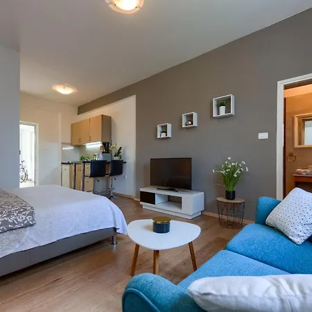 Apartman Sara *
