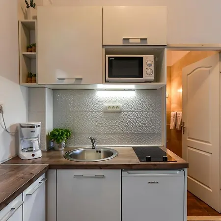 萨拉住宿旅馆 扎达尔