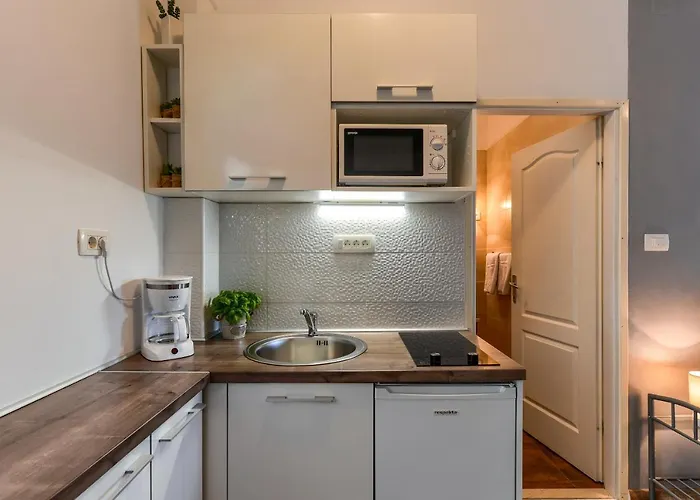 萨拉住宿旅馆 扎达尔